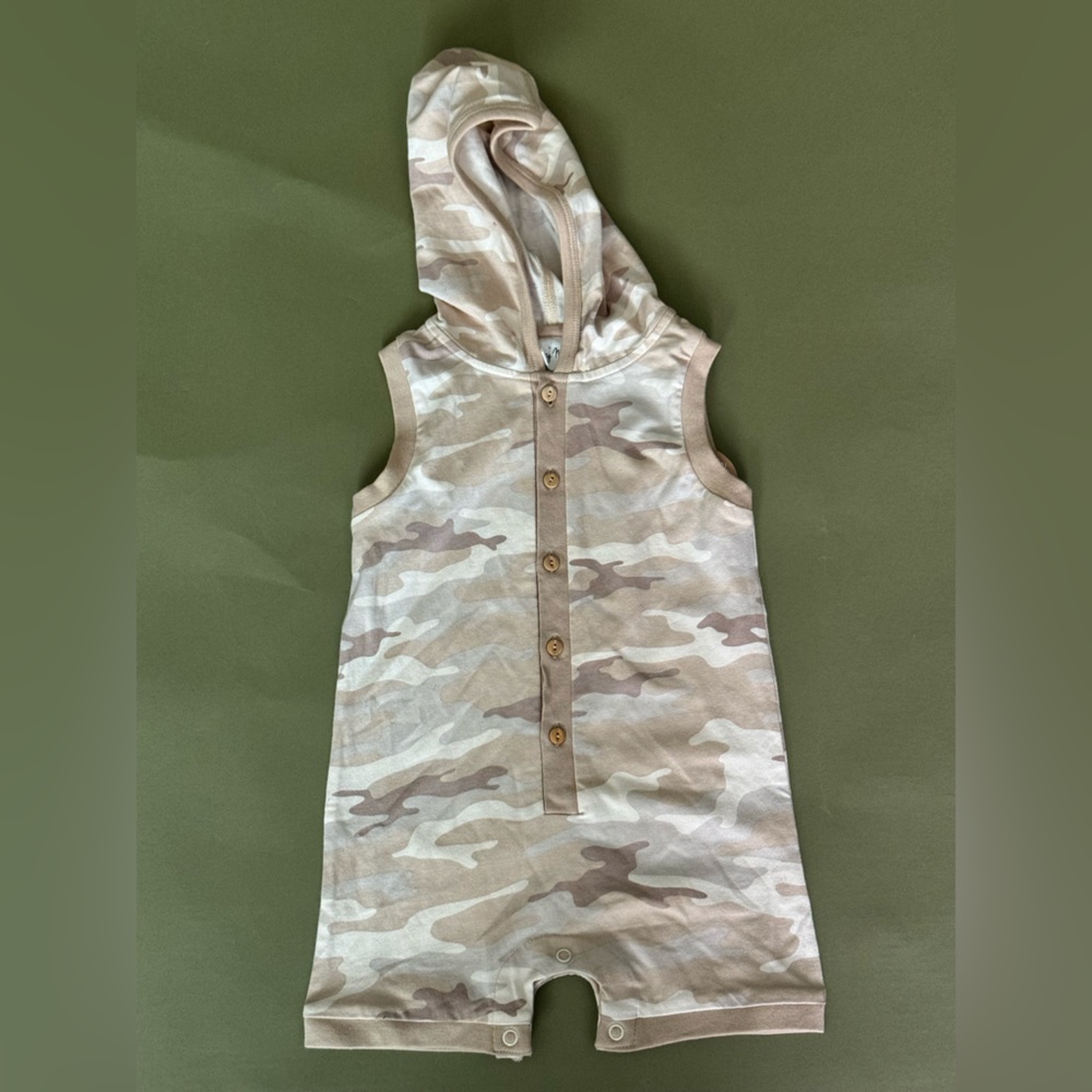 Tan brown Beige white camo baby onesie NWT